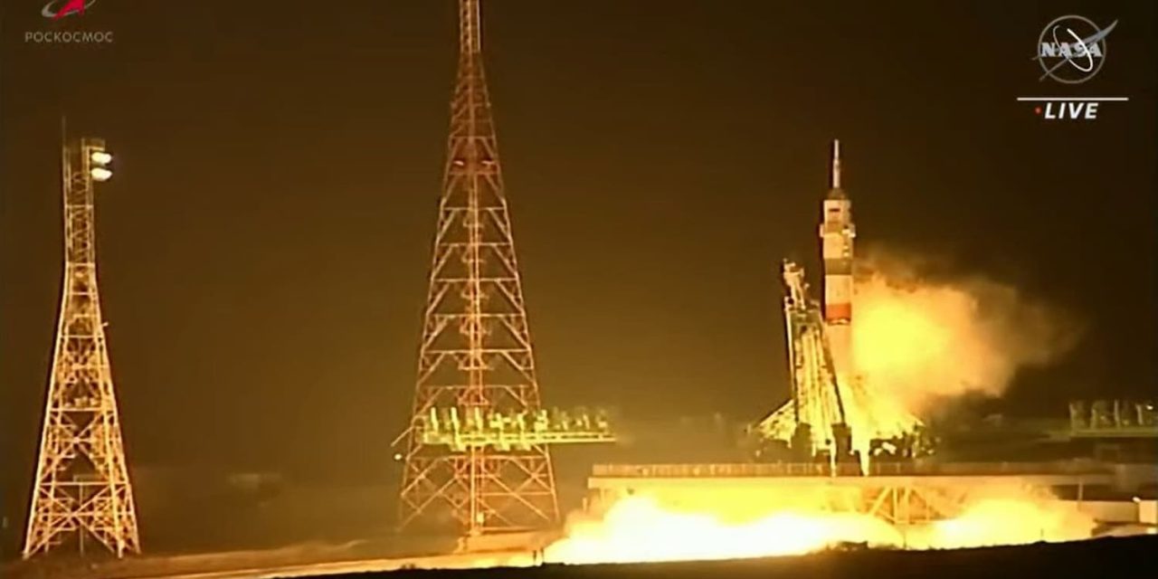 Soyuz, lanciata la navetta di emergenza senza astronauti