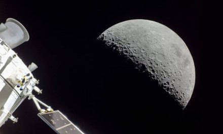 Partire in anticipo per evitare una discarica spaziale lunare