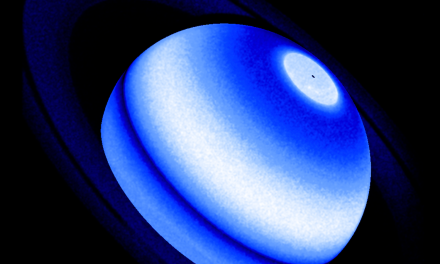 Saturno emette calore dai suoi anelli