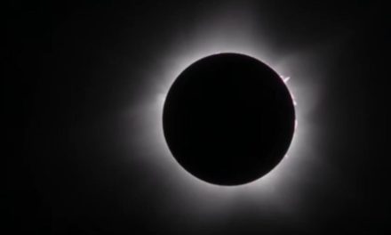 L’eclissi solare ibrida, nei cieli australi