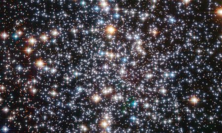 Gaia e Hubble: ecco l'anello mancante nell'evoluzione dei buchi neri intermedi