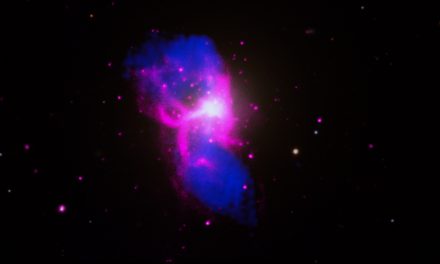 Esplosione di gas a forma di H per la galassia M84