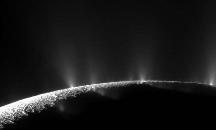 Tracce di fosforo nell’oceano di Encelado 