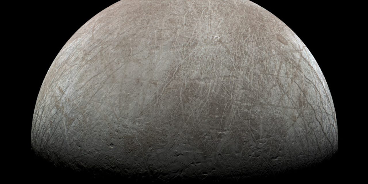 Europa, l’ipotesi della lenta evoluzione della luna gioviana