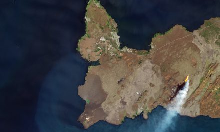 L’eruzione del vulcano islandese Litli-Hrútur vista dallo spazio