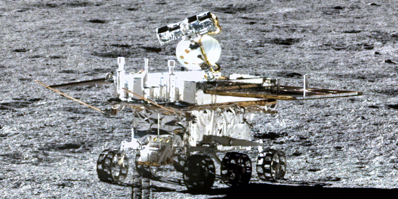 Il rover cinese Yutu-2 svela 300 metri di Luna inedita