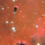Una nebulosa scarlatta