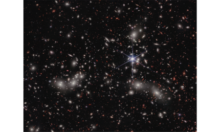 Webb scova galassie primordiali nell’ammasso di Pandora