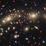 Il profondo Universo in un ‘albero di Natale’ a doppia firma