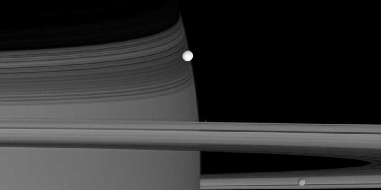 Da Cassini nuovi dettagli sulla ‘vivacità’ di Encelado