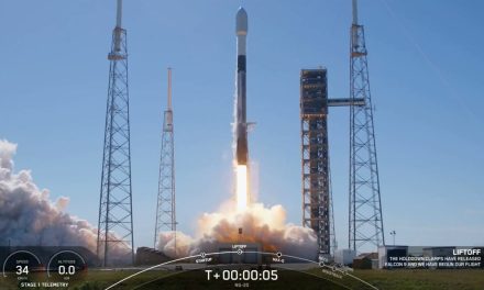 Il veicolo cargo Cygnus lanciato da SpaceX verso la Iss