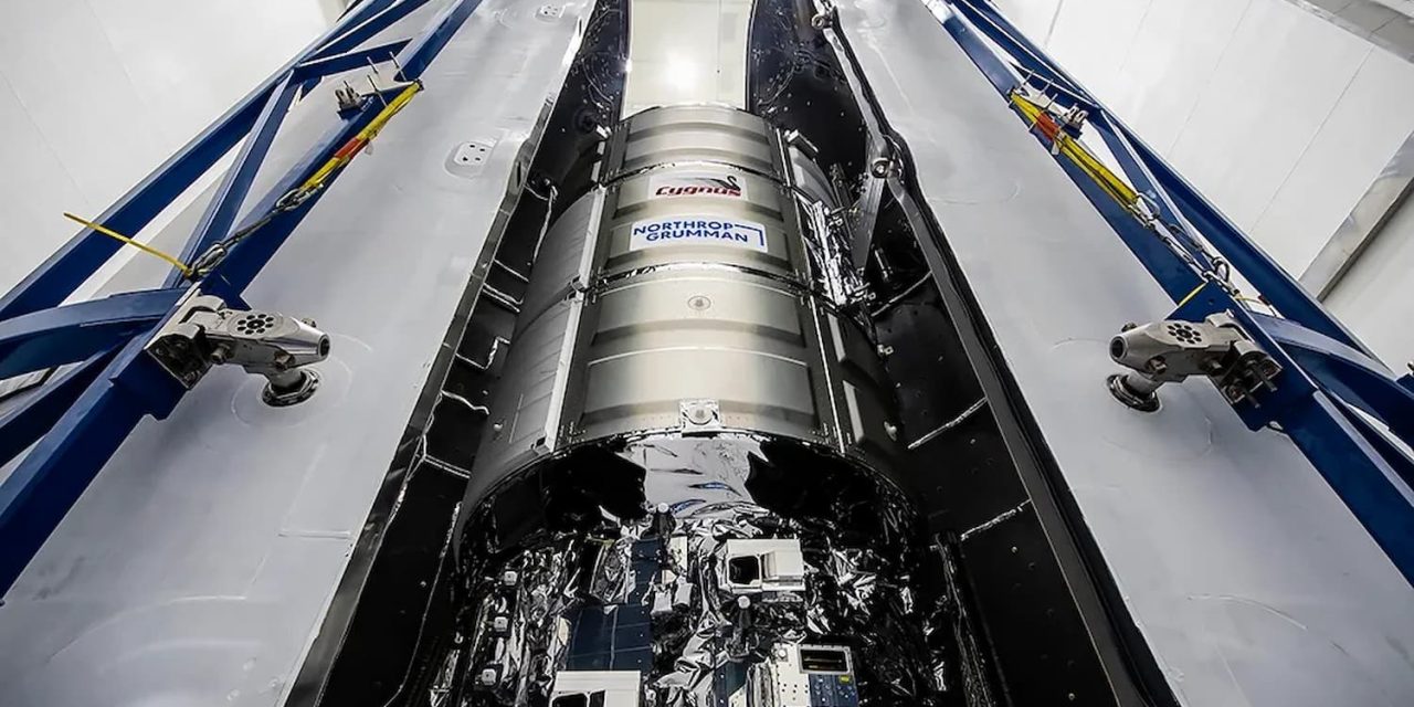 Cygnus vola sul Falcon 9