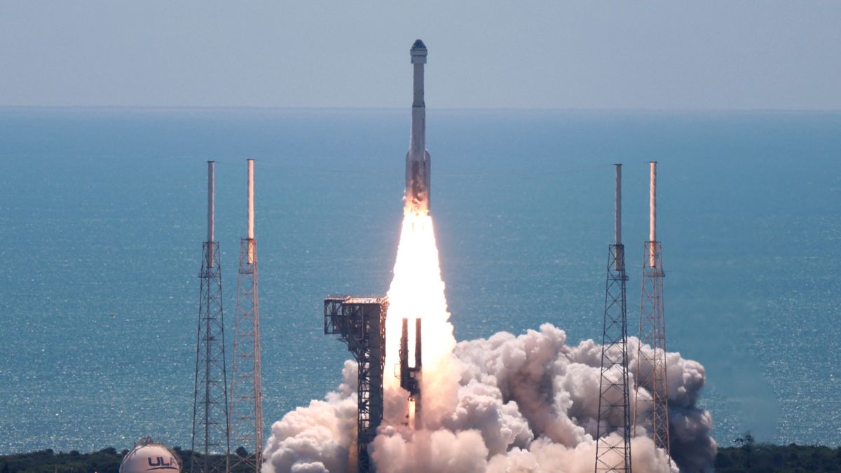 Starliner, lanciata la prima missione con equipaggio