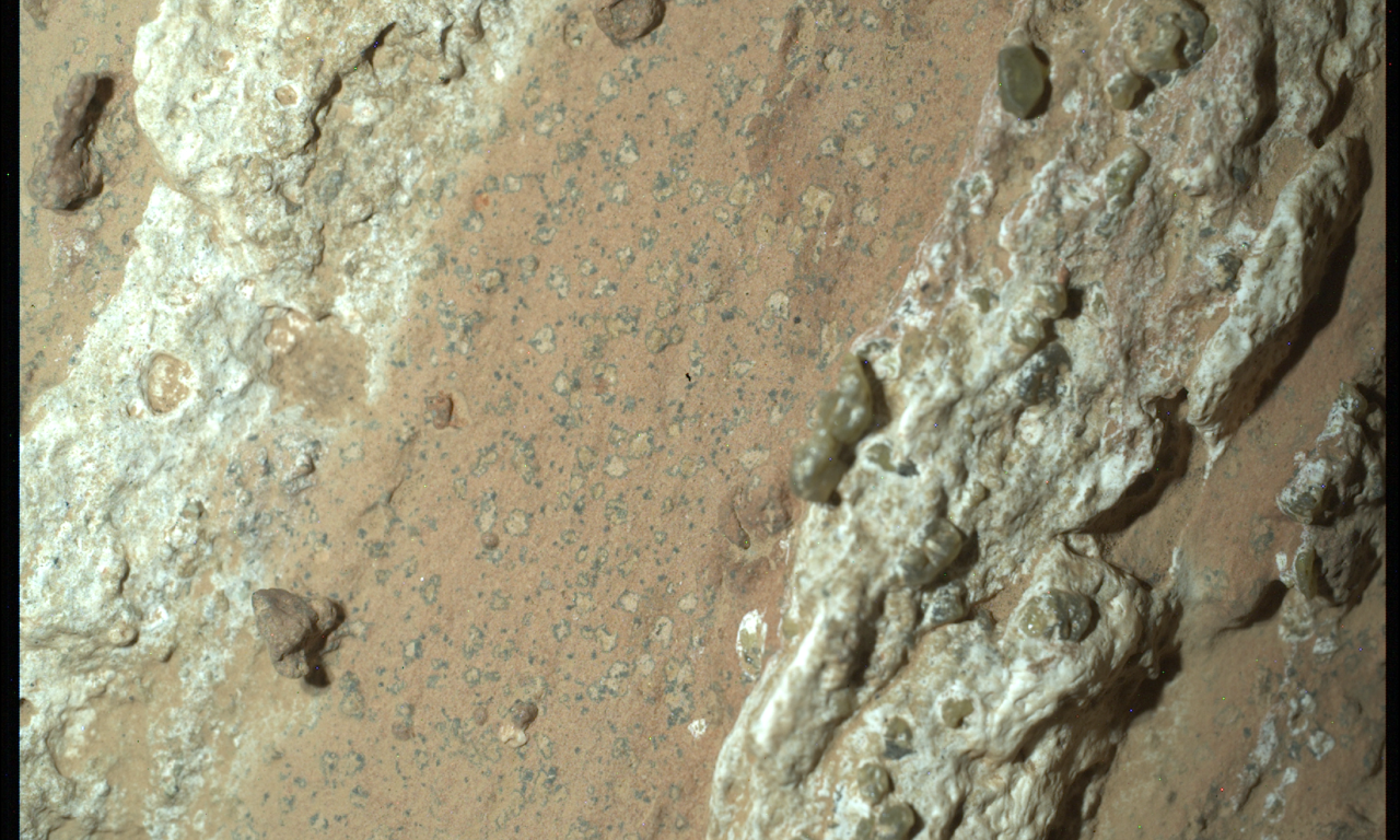 Marte, una roccia ‘stuzzicante’ nel mirino di Perseverance