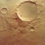 Resti di uno specchio d’acqua dal più grande lago di Marte