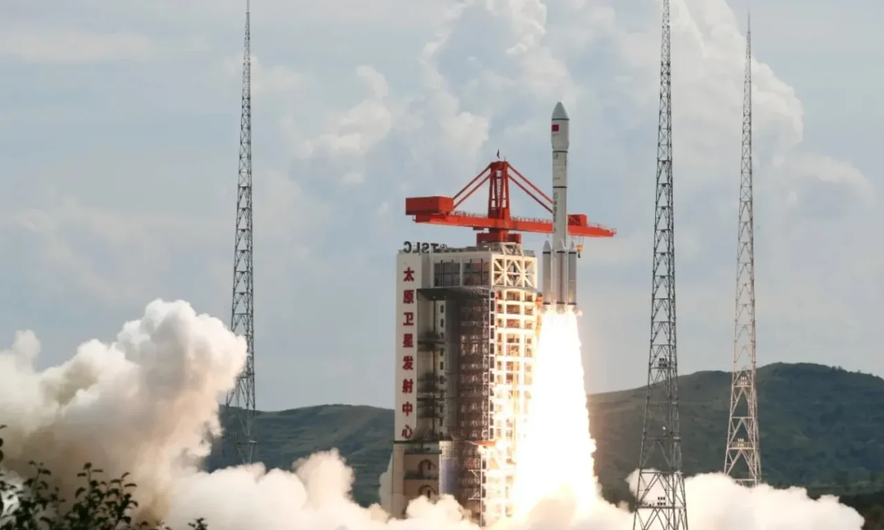Luminosità Qianfan: allarme per l’osservazione astronomica