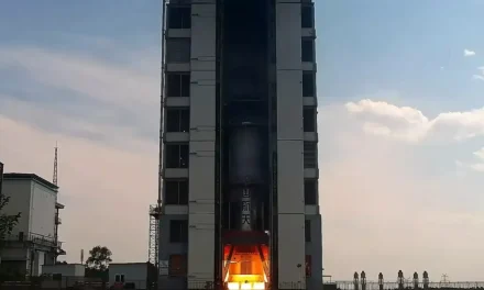 Il lanciatore cinese “Lunga Marcia 10A” ambisce alla Luna