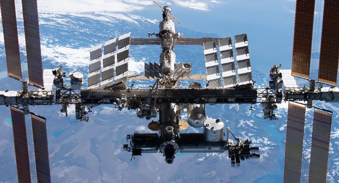 Stazione Spaziale, la spinta della capsula Dragon