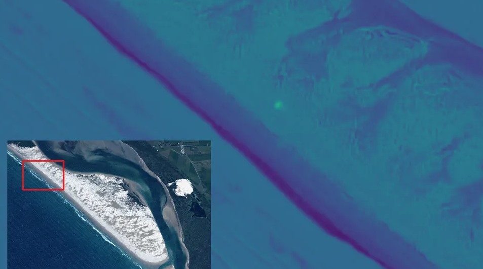 Una nuova tecnologia satellitare per individuare la plastica sulle spiagge