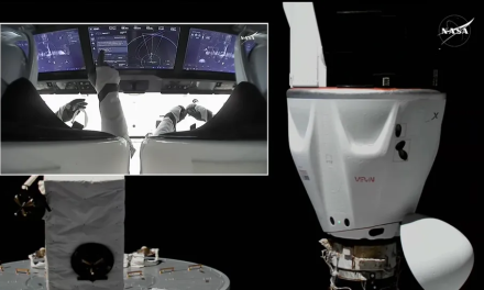 Dragon, completata la manovra di spostamento sulla Iss