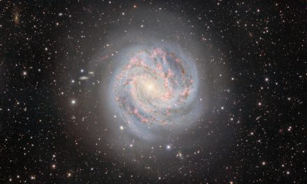 Messier 83, due cuori e una galassia
