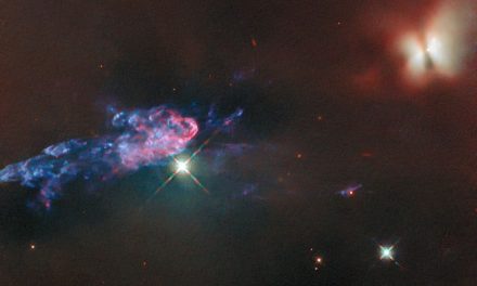 Hubble scruta due protostelle che cambiano il loro ambiente