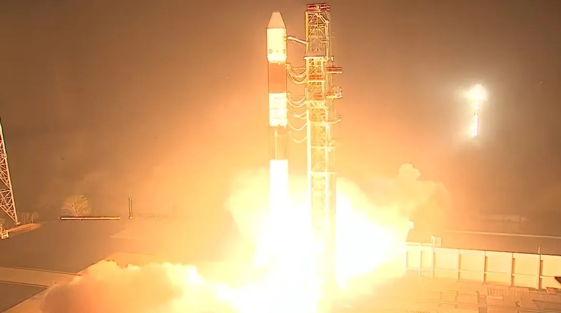 L’india ha completato con successo l’attracco in orbita tra due satelliti