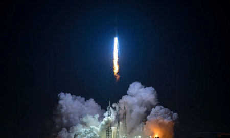 New Glenn, decolla il razzo riutilizzabile di Blue Origin