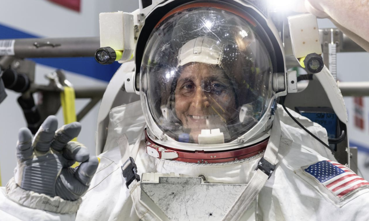 Passeggiata spaziale da record per Suni Williams