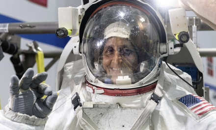 Passeggiata spaziale da record per Suni Williams