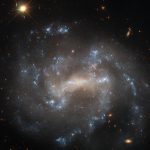 Una scintillante galassia catturata da Hubble