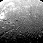 Gli enigmatici solchi di Ariel