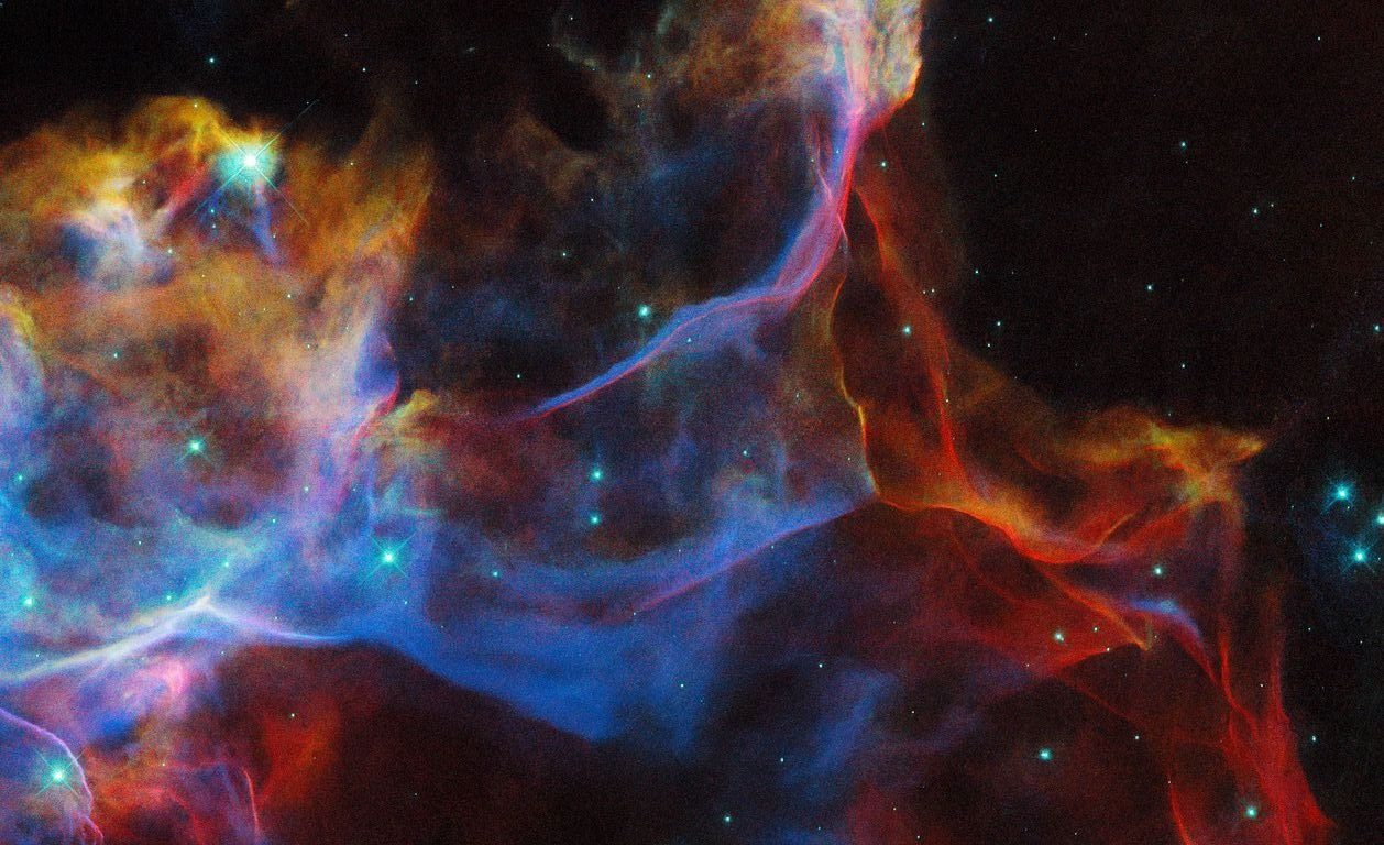 Hubble torna sulla Nebulosa Velo