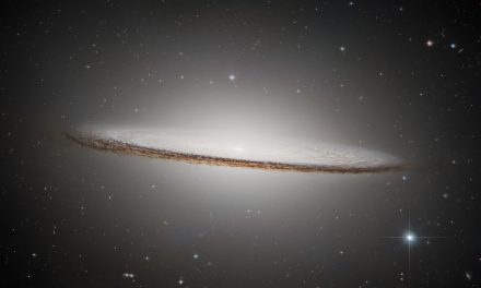 La Galassia Sombrero celebra i 35 anni di Hubble