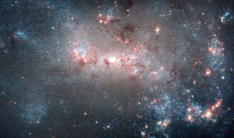 La prima immagine di Ngc 4449 prodotta da Hubble nel 2005 e divulgata nel 2007Crediti: Nasa, Esa, A. Aloisi - Esa/StScI - The Hubble Heritage (StScI/Aura)-Esa/Hubble Collaboration