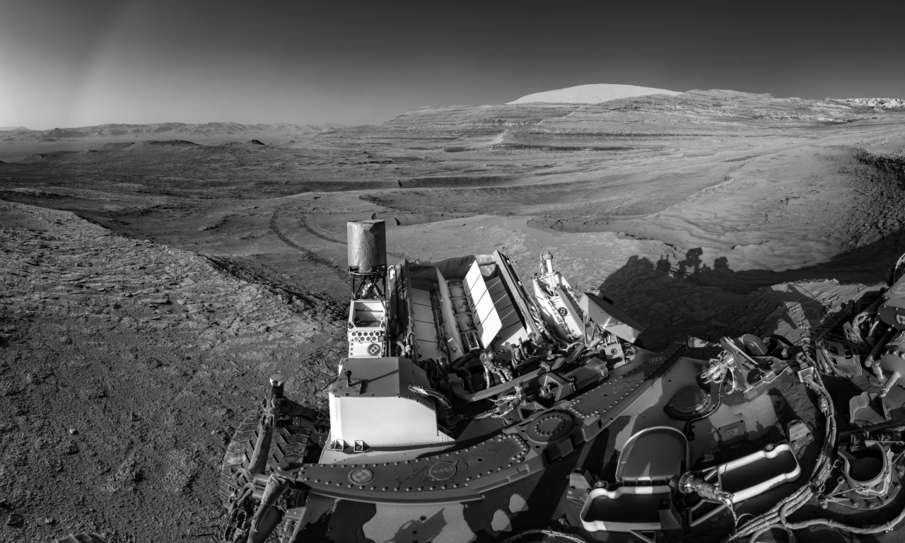 Curiosity festeggia 13 anni su Marte in ottima forma