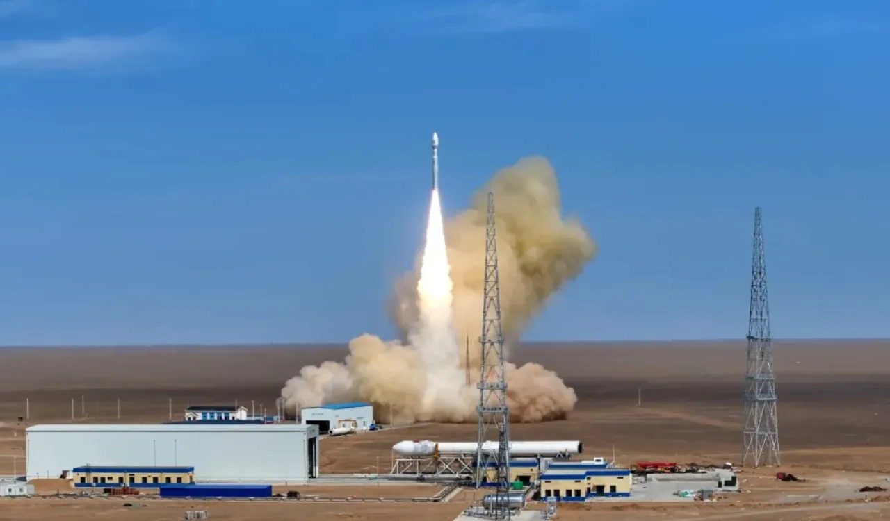 Il Messico lancia in orbita il suo primo carico utile