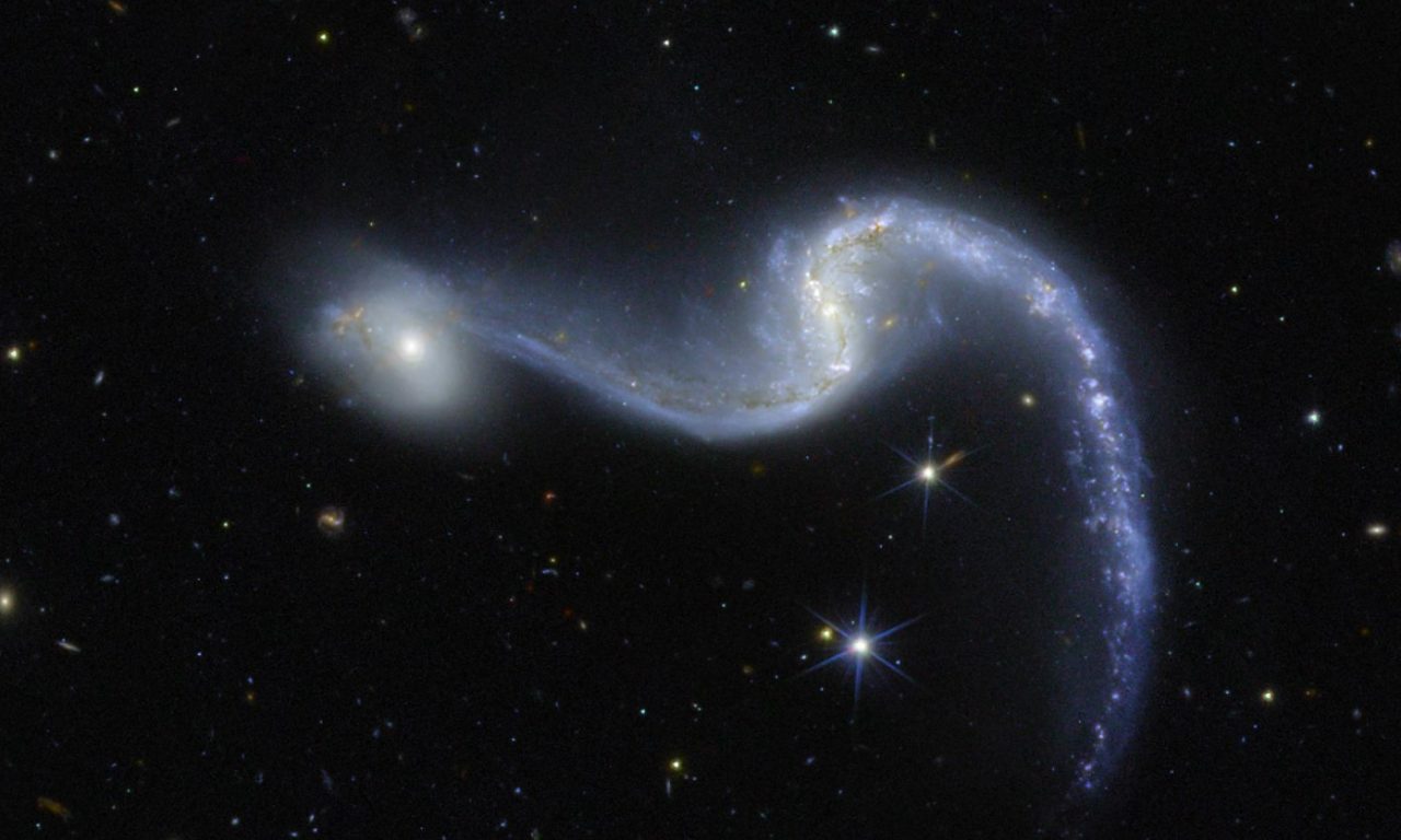 Una galassia dal look festoso