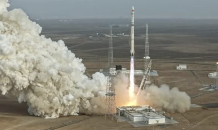 Cina, debutto per il razzo riutilizzabile Lunga Marcia 12A