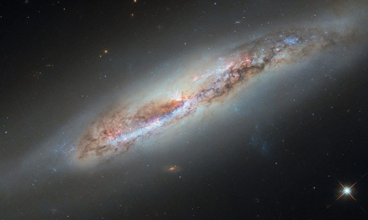 Hubble mostra una fuga di gas galattico