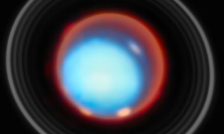 Webb svela per la prima volta l’atmosfera superiore di Urano in tre dimensioni