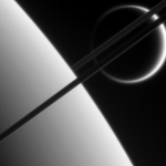 Il sistema Saturno e gli scontri tra lune