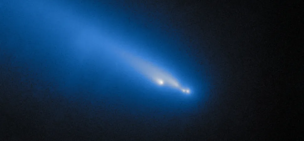 Hubble intercetta per caso la disgregazione di una cometa
