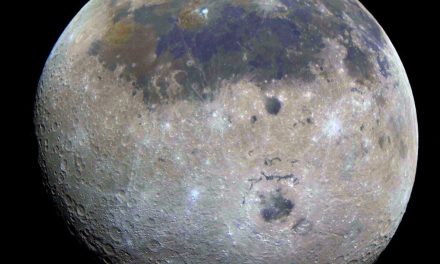 Artemis 2, attorno alla Luna e più lontani che mai dalla Terra