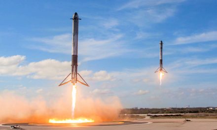 La sfida tra Blue Origin e SpaceX nella corsa ai razzi riutilizzabili