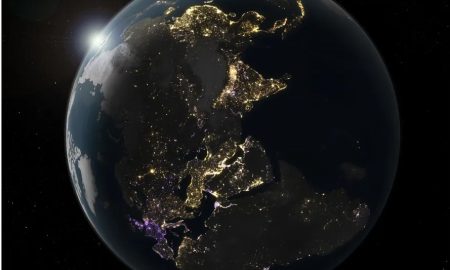 La terra sempre più luminosa di notte