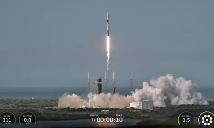 Space X lancia una missione per allungare la vita ai satelliti
