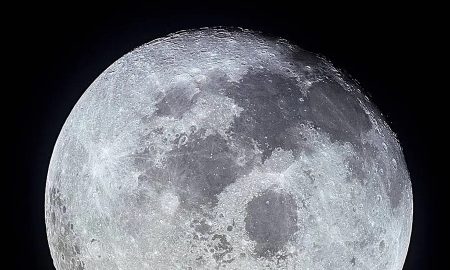 Un ‘visitatore invadente’ per la Luna